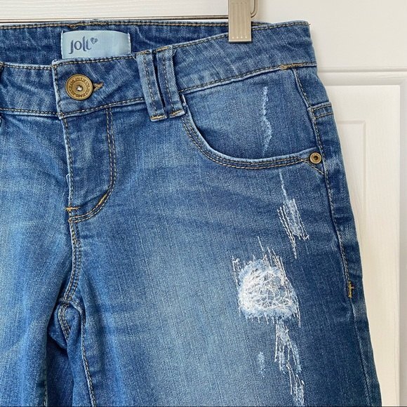 Jolt Lightly Distressed Jean Shorts Size 3 Juniors Medium Dark Wash - Picture 3 of 10